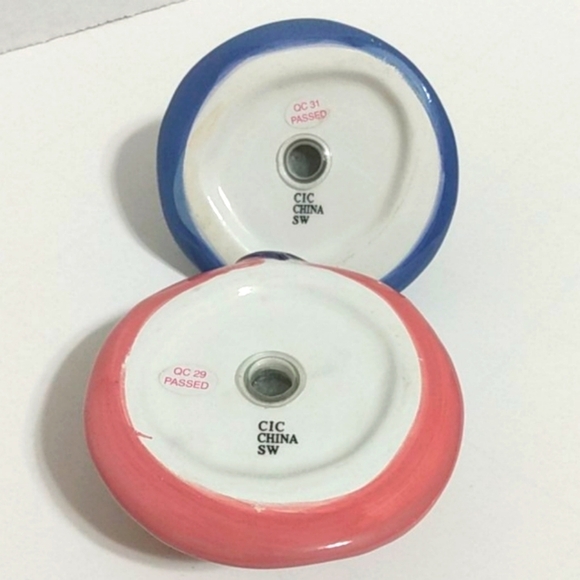 LADIES IN RED NWT SALT AND PEPPER SHAKER SET - Picture 4 of 5